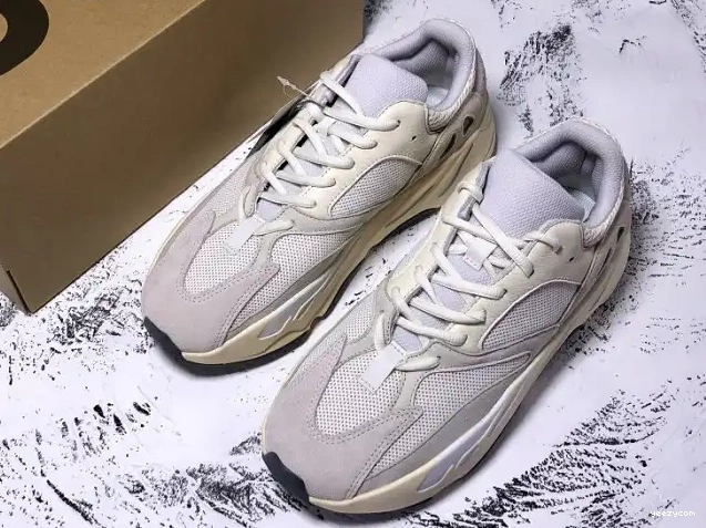 Adidas 700 EG7596 Boost Analog Yeezy 0701